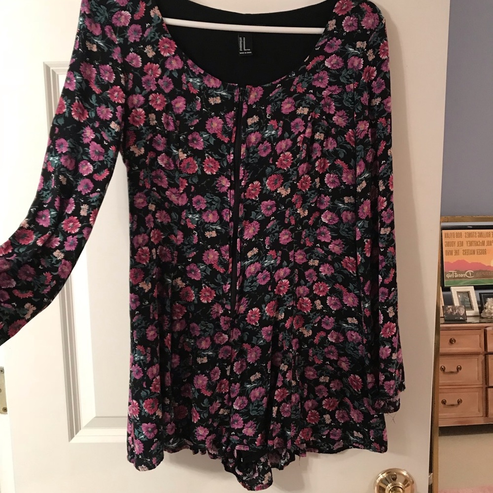 Forever 21 floral romper size M